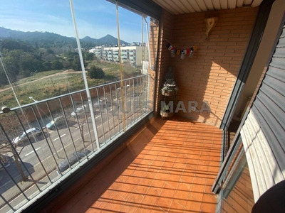 Venta Piso Sant Boi de Llobregat. Piso de cuatro habitaciones Cuarta planta con balcón