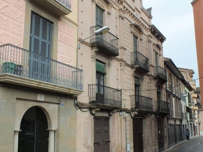 Venta Piso Sant Hipòlit de Voltregà. Piso de tres habitaciones en Calle DE L´ESGLESIA. Buen estado