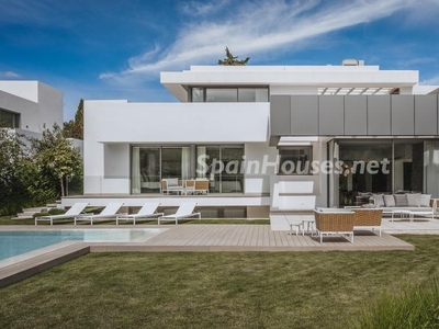 Villa en venta en Paraiso-Borronal, Estepona