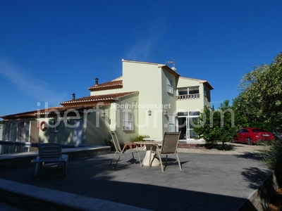 Villa independiente en venta en Platja de Oliva, Oliva