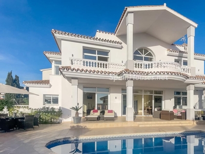 Villa independiente en venta en Riviera del Sol, Mijas