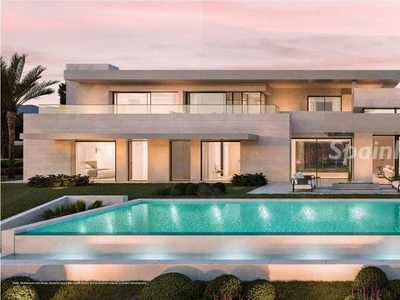 Villa independiente en venta en Sierra Blanca, Marbella