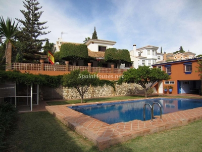 Villa independiente en venta en Urb. El Coto, Mijas