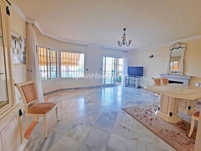 Villa pareada en venta en Riviera del Sol, Mijas