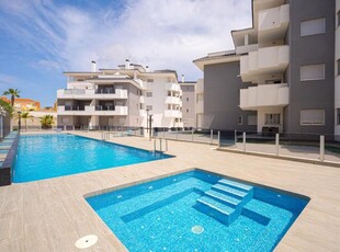 Apartamento en venta en Dehesa de Campoamor, Orihuela, Alicante