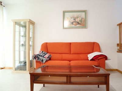 Alquiler de dúplex en San Roque-Concordia-Adoratrices de 3 habitaciones con muebles y calefacción