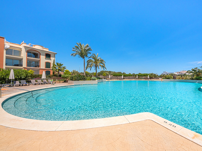 Ático con terraza en la azotea en prestigioso complejo residencial