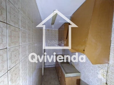 Casa adosada casa en venta en castellar del valles, con 136 m2 y 3 habitaciones y 2 baños. en Castellar del Vallès