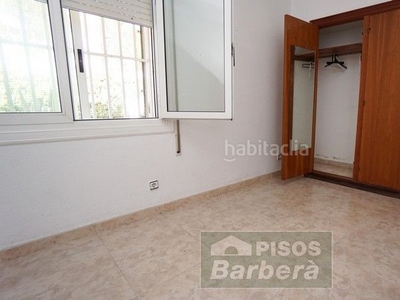 Casa con 3 habitaciones con aire acondicionado en Barberà del Vallès