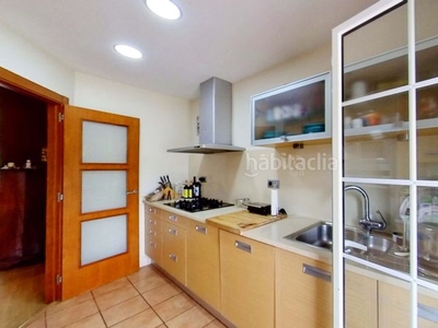 Casa con 4 habitaciones con parking, calefacción, aire acondicionado y jardín en Vilanova i la Geltrú