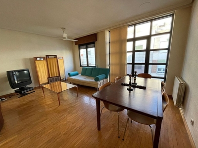 Dúplex en alquiler en Centro - Casco Antiguo de 2 habitaciones con muebles y calefacción