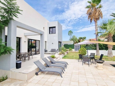 El Campello villa en venta