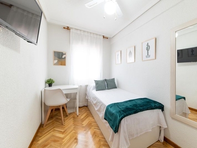 Habitaciones en C/ Jaraíz de la Vera, Madrid Capital por 400€ al mes