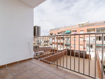 Piso ¡bienvenido a tu nuevo hogar ! en El Coll Sant Cugat del Vallès