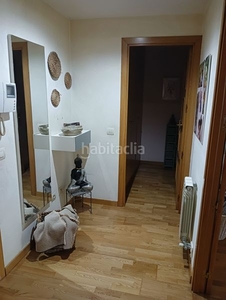 Piso con 3 habitaciones con ascensor, parking, calefacción y aire acondicionado en Barberà del Vallès