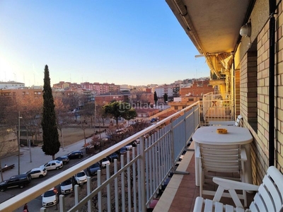 Piso de 140 m2 todo exterior con balcón-terraza de 14 m2 en la concordia en Sabadell