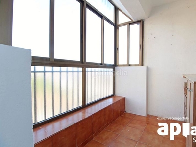 Piso de 3 habitaciones y ascensor en Badia del Vallès