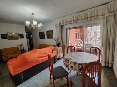 Piso en alquiler en Camino de Ronda - Rosaleda de 5 habitaciones con terraza y muebles