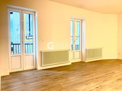 Piso en alquiler en Centro - San Sebastián-Donostia de 1 habitación con balcón y calefacción