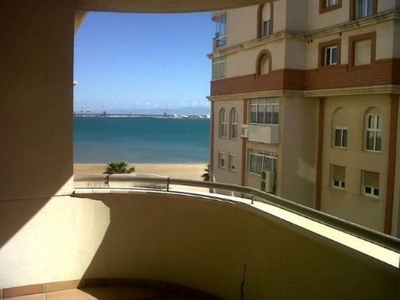 Piso en alquiler en paseo Alcalde Rafael Ginel Marítimo de 2 habitaciones con terraza y piscina