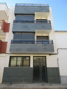 Alquiler de piso en calle Comandante Escribano Ballesteros de 2 habitaciones con terraza y ascensor