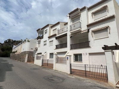Venta Casa unifamiliar en Avenida Marina del Este Almuñécar. Buen estado plaza de aparcamiento con balcón 185 m²