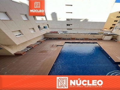 Venta de ático en calle Beniajan de 1 habitación con terraza y piscina