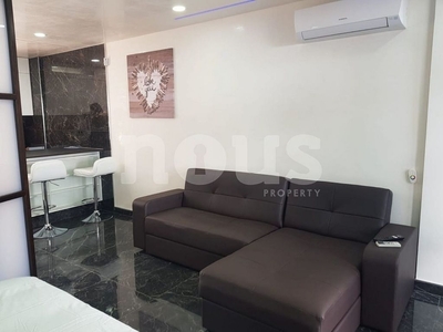 Venta de estudio en avenida Santiago Puig con terraza y piscina