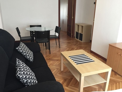 Alquiler de piso en Centro - Palencia de 2 habitaciones con muebles y calefacción