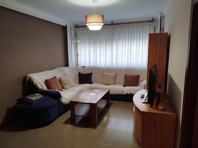 Alquiler de piso en Vista Alegre - Parque Cruz Conde de 3 habitaciones con muebles y calefacción