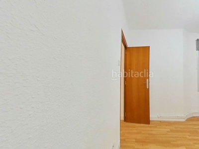 Alquiler piso con 3 habitaciones con ascensor y calefacción en Hospitalet de Llobregat (L´)
