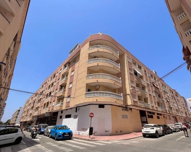 Apartamento en venta en Parque de las Naciones, Torrevieja, Alicante
