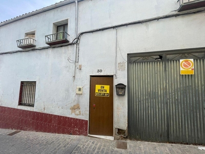 Сasa con terreno en venta en la Calle Madera' Martos