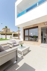 Casa en venta en Los Balcones, Alicante
