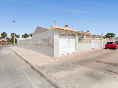 Chalet en venta en Aguas Nuevas, Torrevieja, Alicante