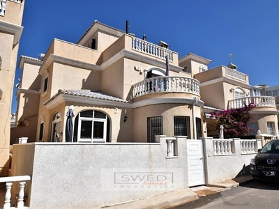 Chalet en venta en La Florida, Orihuela, Alicante