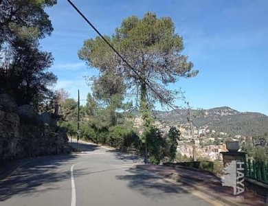 Chalet independiente con terreno en venta en la Carrer del Montseny' Cervelló