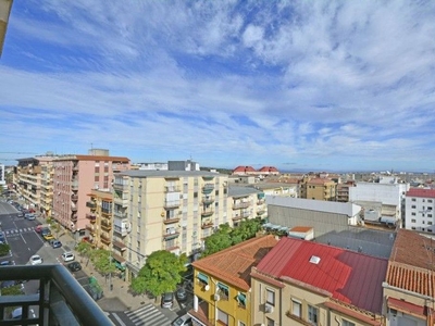 Dúplex en venta en Ciudad Monumental de 4 habitaciones con terraza y garaje