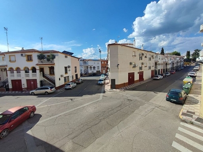 Piso en alquiler en Andújar de 3 habitaciones con muebles y balcón