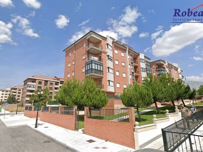 Piso en alquiler en calle Ciudad de Cáceres de 2 habitaciones con terraza y garaje