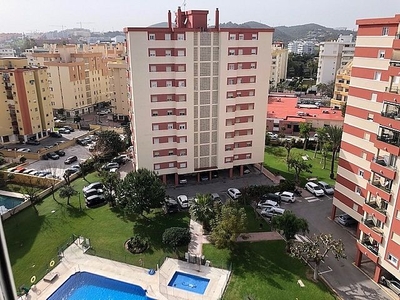 Piso en alquiler en calle Málaga de 3 habitaciones con terraza y piscina