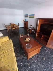 Piso en alquiler en Villacerrada - Centro de 3 habitaciones con muebles y balcón