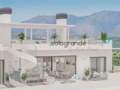 Piso en venta en Casares de 3 habitaciones con terraza y piscina