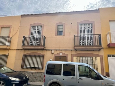 Venta Casa adosada en Calle jorge manrique El Ejido. Buen estado 123 m²