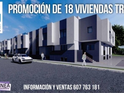 Venta Casa adosada en Calle Malerba 21 El Ejido. Buen estado plaza de aparcamiento 220 m²