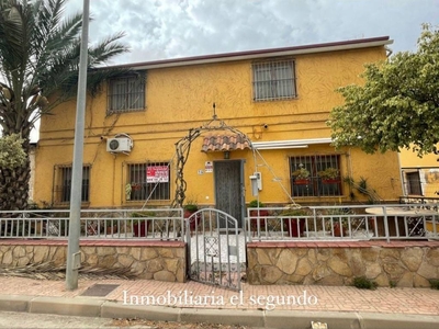 Venta Casa unifamiliar en Las Herrerias 15 Cuevas del Almanzora. Buen estado plaza de aparcamiento 200 m²