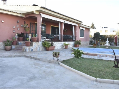 Venta Casa unifamiliar en rio guadiana San Vicente del Raspeig - Sant Vicent del Raspeig. Con terraza 140 m²