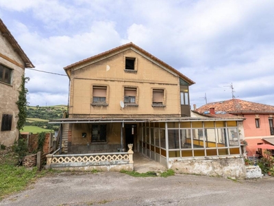 Venta Casa unifamiliar en Villabona Llanera. A reformar con terraza 273 m²