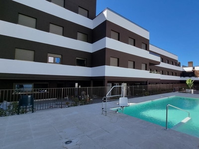 Venta de piso con piscina y terraza en El Brillante, El Tablero, Valdeolleros (Córdoba), Barrio del Naranjo