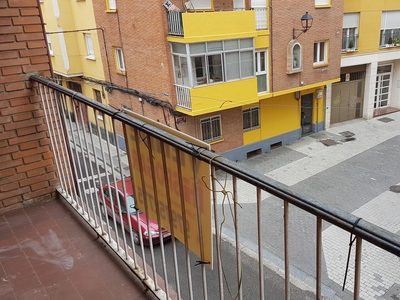 Venta de piso con terraza en Allende el Río (Palencia)
